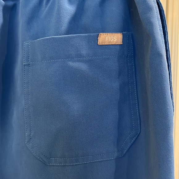 Men’s FIGS Fisco Royal Blue Small scrub bottoms - Picture 3 of 6